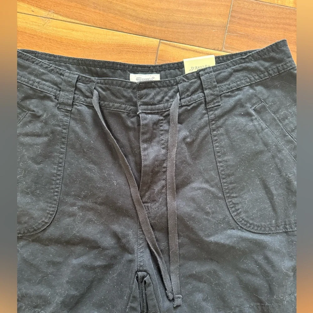 Women's St John’s Bay Black Casual Shorts - Picture 2 of 5